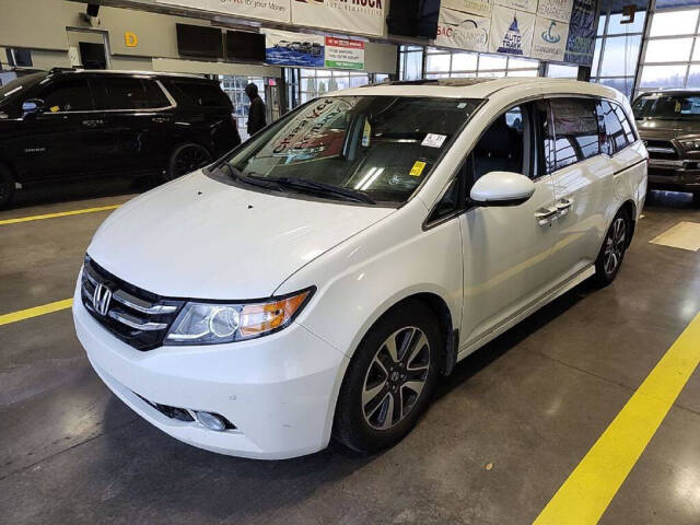 2015 Honda Odyssey Touring's photo