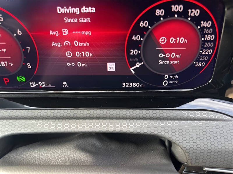 2024 Volkswagen Golf GTI SE