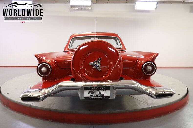 1957 Ford Thunderbird