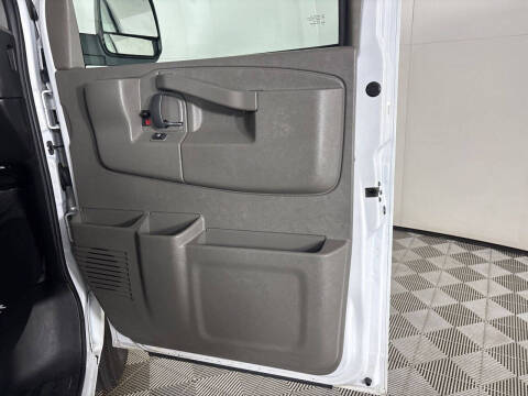 2024 Chevrolet Express LT 3500