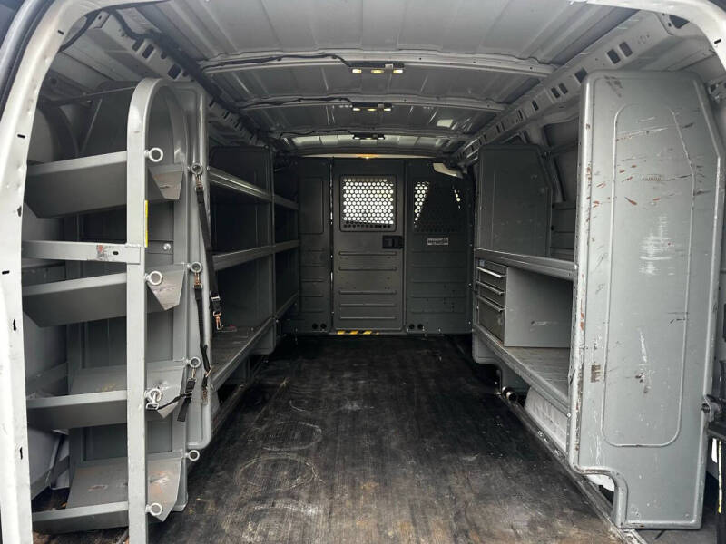 2017 Chevrolet Express 2500