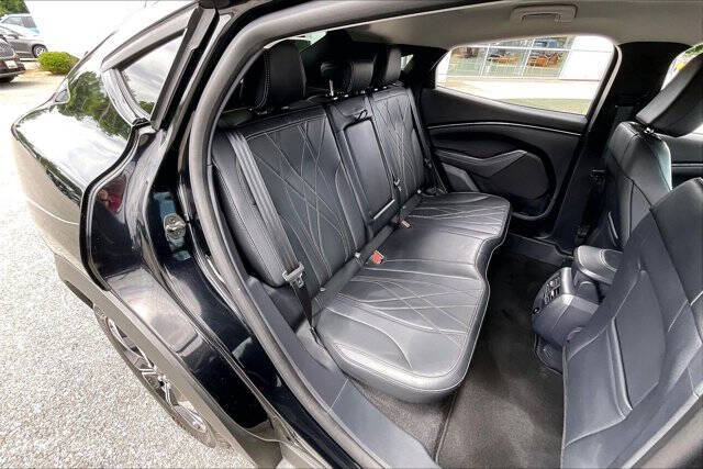 2025 Ford Mustang Mach-E Select