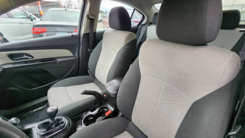 2011 Chevrolet Cruze LS