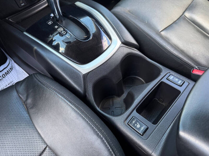 2015 Nissan Rogue SL
