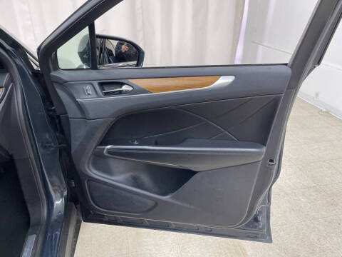 2019 Lincoln MKC Select