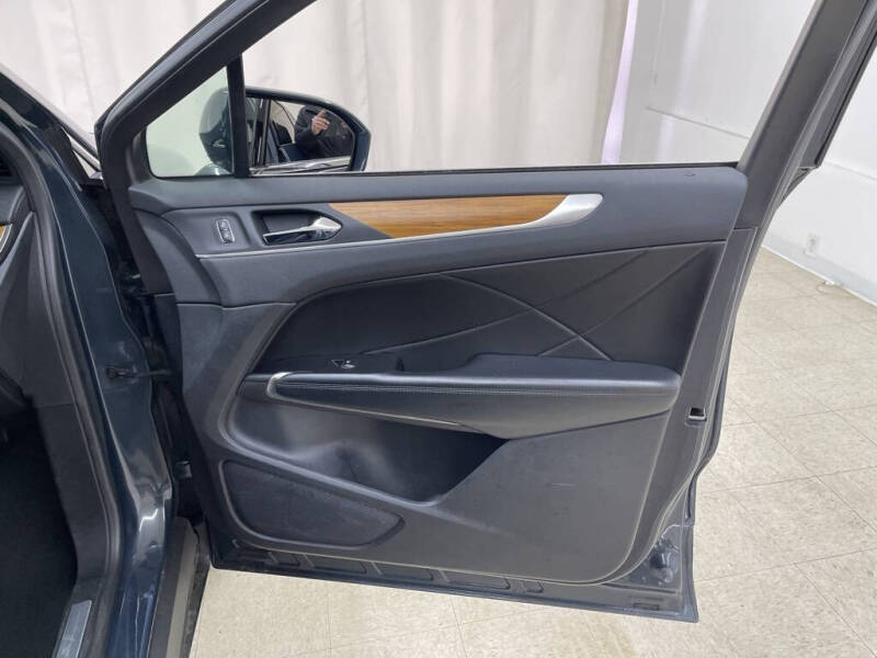 2019 Lincoln MKC Select