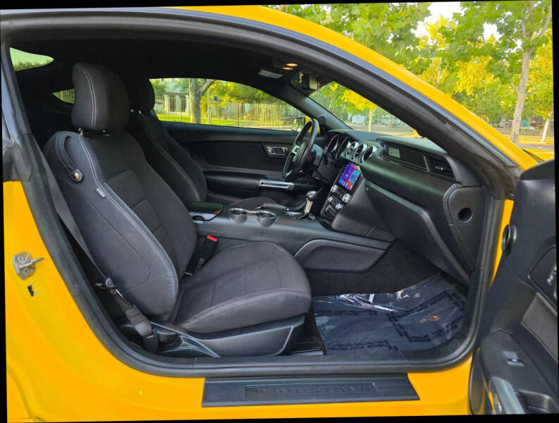 2015 Ford Mustang V6