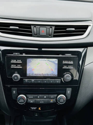 2016 Nissan Rogue SV