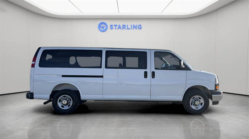 2025 Chevrolet Express LT 3500