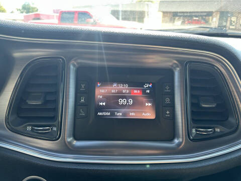 2015 Dodge Challenger SXT