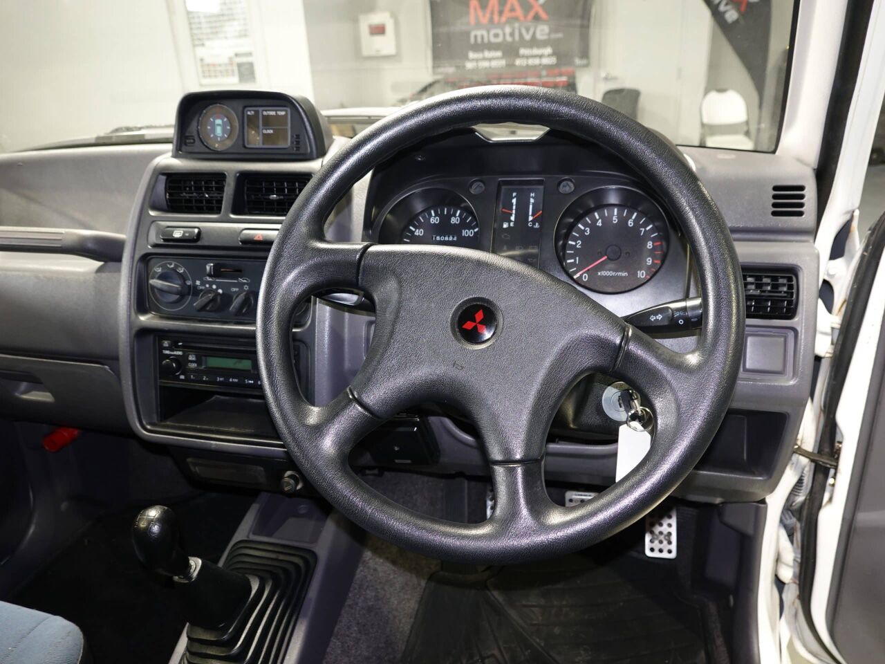1995 Mitsubishi Pajero Mini 28