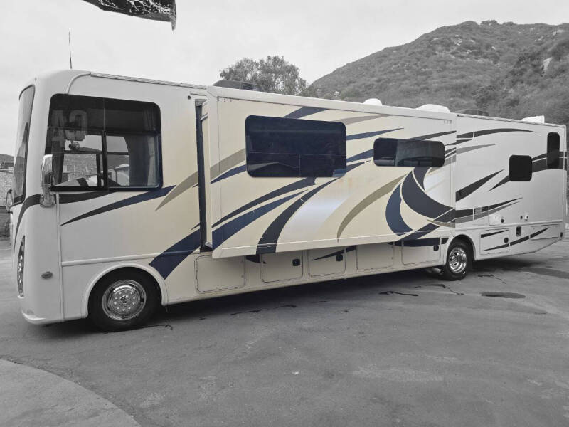 2017 Thor Motor Coach Windsport