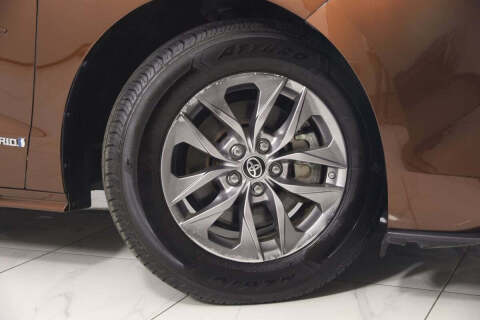 2021 Toyota Sienna LE 8-Passenger