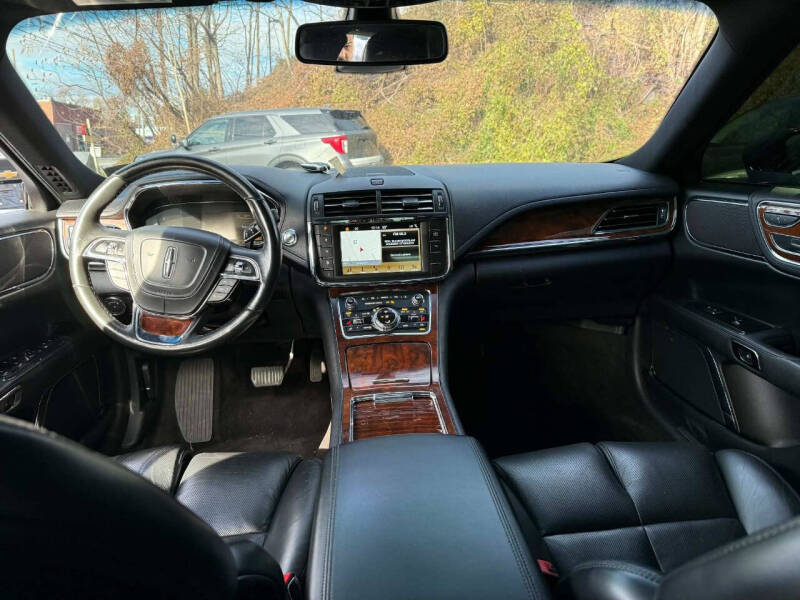 2017 Lincoln Continental Select