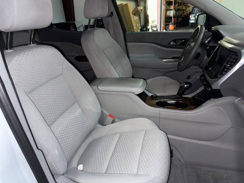 2018 GMC Acadia SLE-2