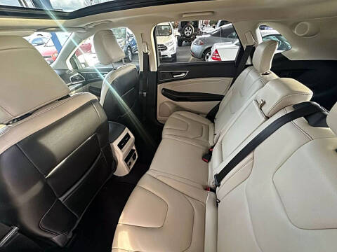 2021 Ford Edge Titanium