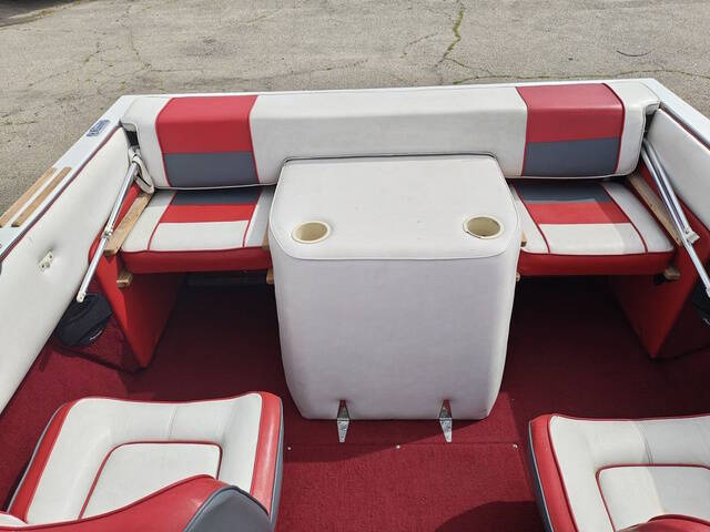 1989 Four Winns 16 Foot Open Bow