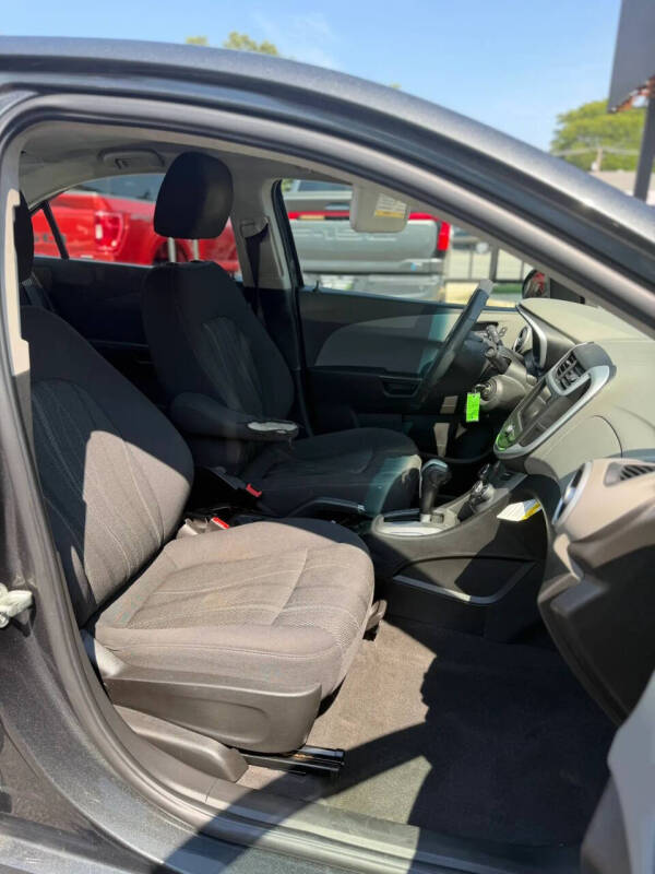 2019 Chevrolet Sonic LT Auto