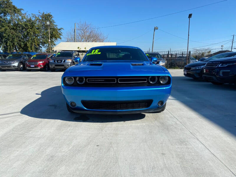 2015 Dodge Challenger SXT Plus