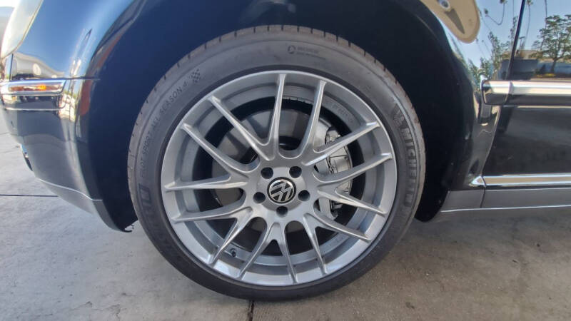 2004 Volkswagen Phaeton Premiere Edition W12