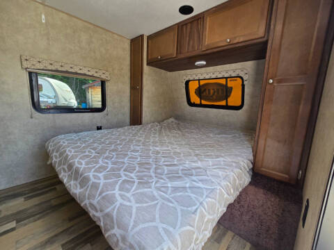 2017 Viking 21FQ
