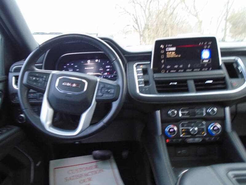 2023 GMC Yukon XL SLT