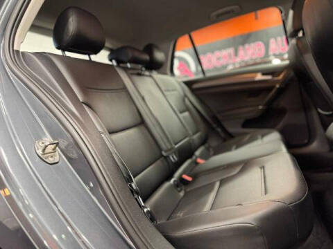 2019 Volkswagen Golf SE