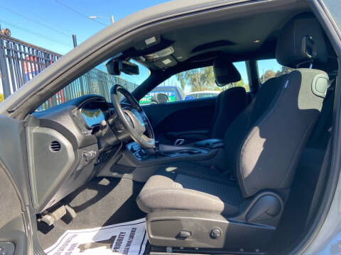 2023 Dodge Challenger SXT