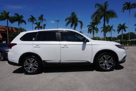 2017 Mitsubishi Outlander ES