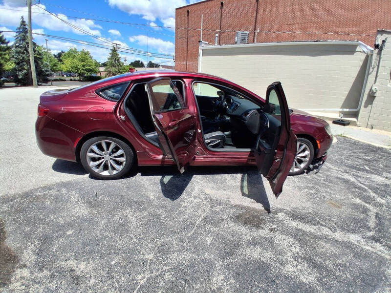 2015 Chrysler 200 S