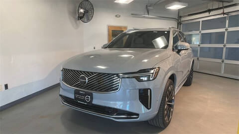 2025 Volvo XC90 B6 Plus Bright Theme 7P