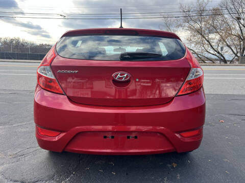 2012 Hyundai Accent GS