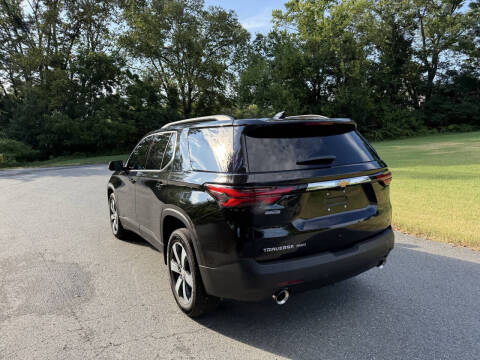 2023 Chevrolet Traverse LT Leather
