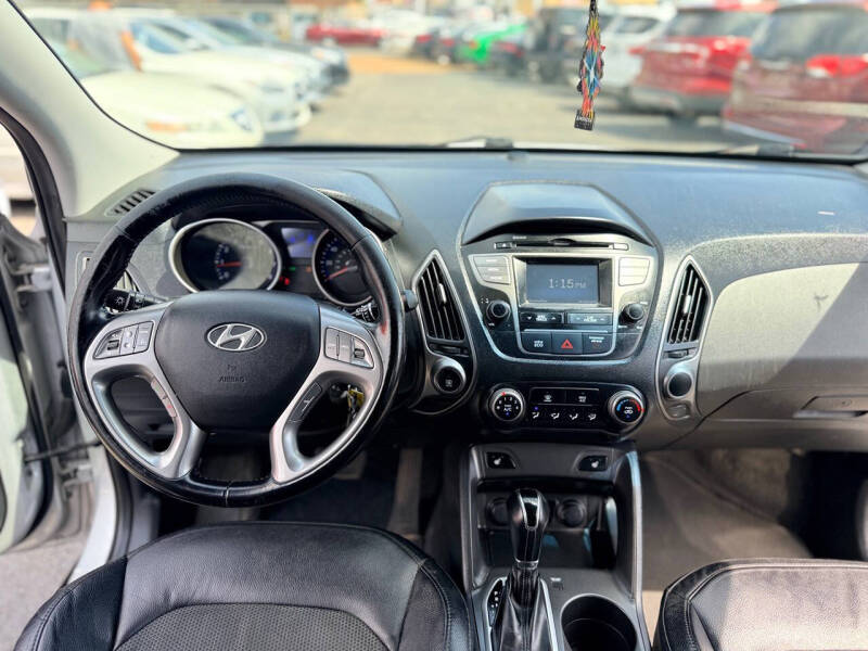 2015 Hyundai Tucson SE