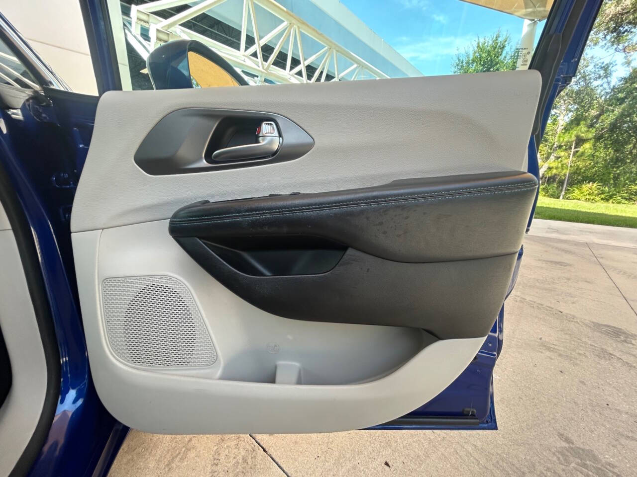 2021 Chrysler Pacifica 31