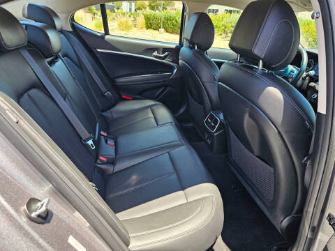 2025 Genesis G70