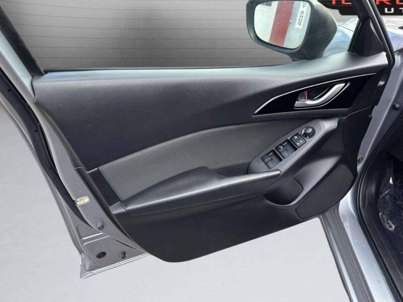 2016 Mazda MAZDA3 i Sport