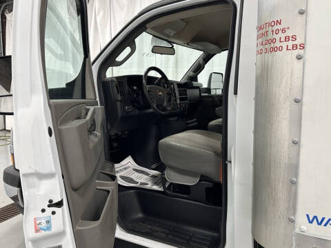 2022 Chevrolet Express 3500