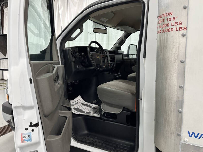 2022 Chevrolet Express 3500