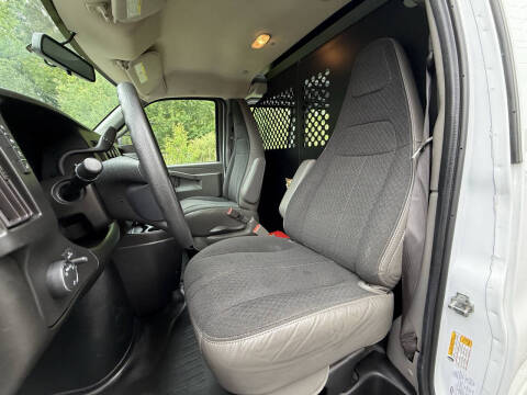 2023 GMC Savana 2500