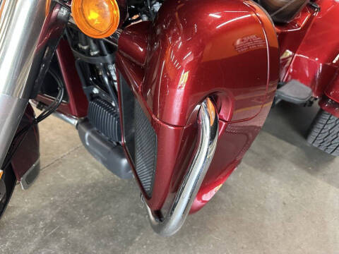 2023 Harley-Davidson FLHTCUTGAN - Tri Glide U