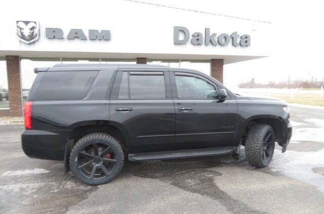 Used 2018 Chevrolet Tahoe LT with VIN 1GNSKBKC0JR162284 for sale in Wahpeton, ND