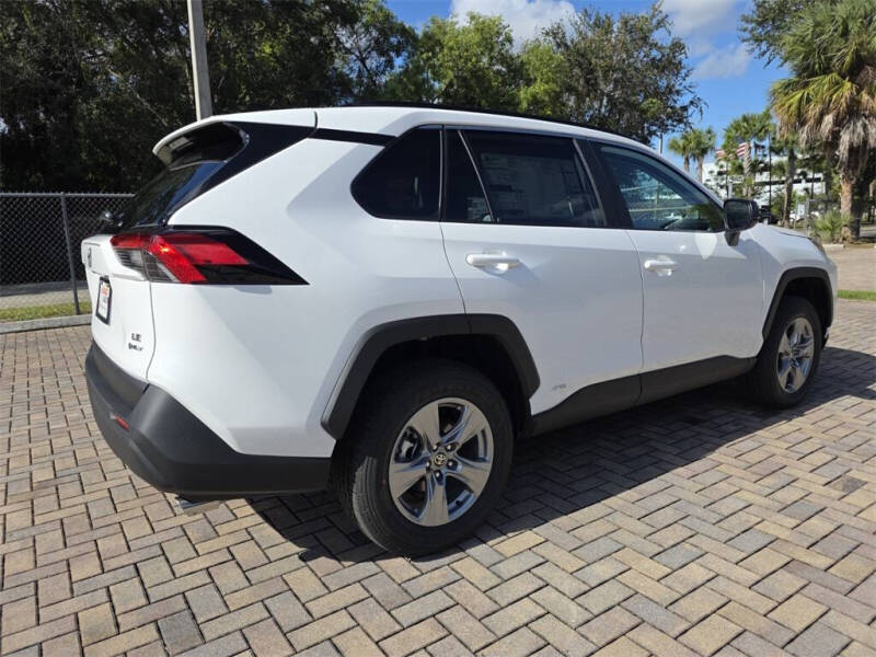 2025 Toyota RAV4 Hybrid LE