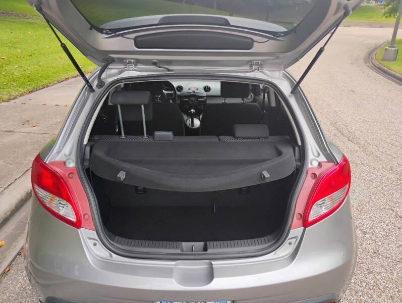 2011 Mazda MAZDA2 Touring