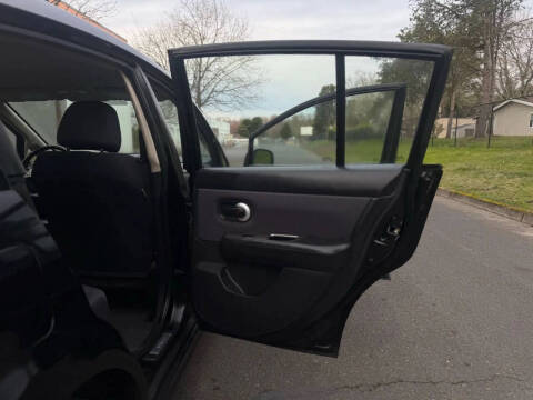 2008 Nissan Versa 1.8 S