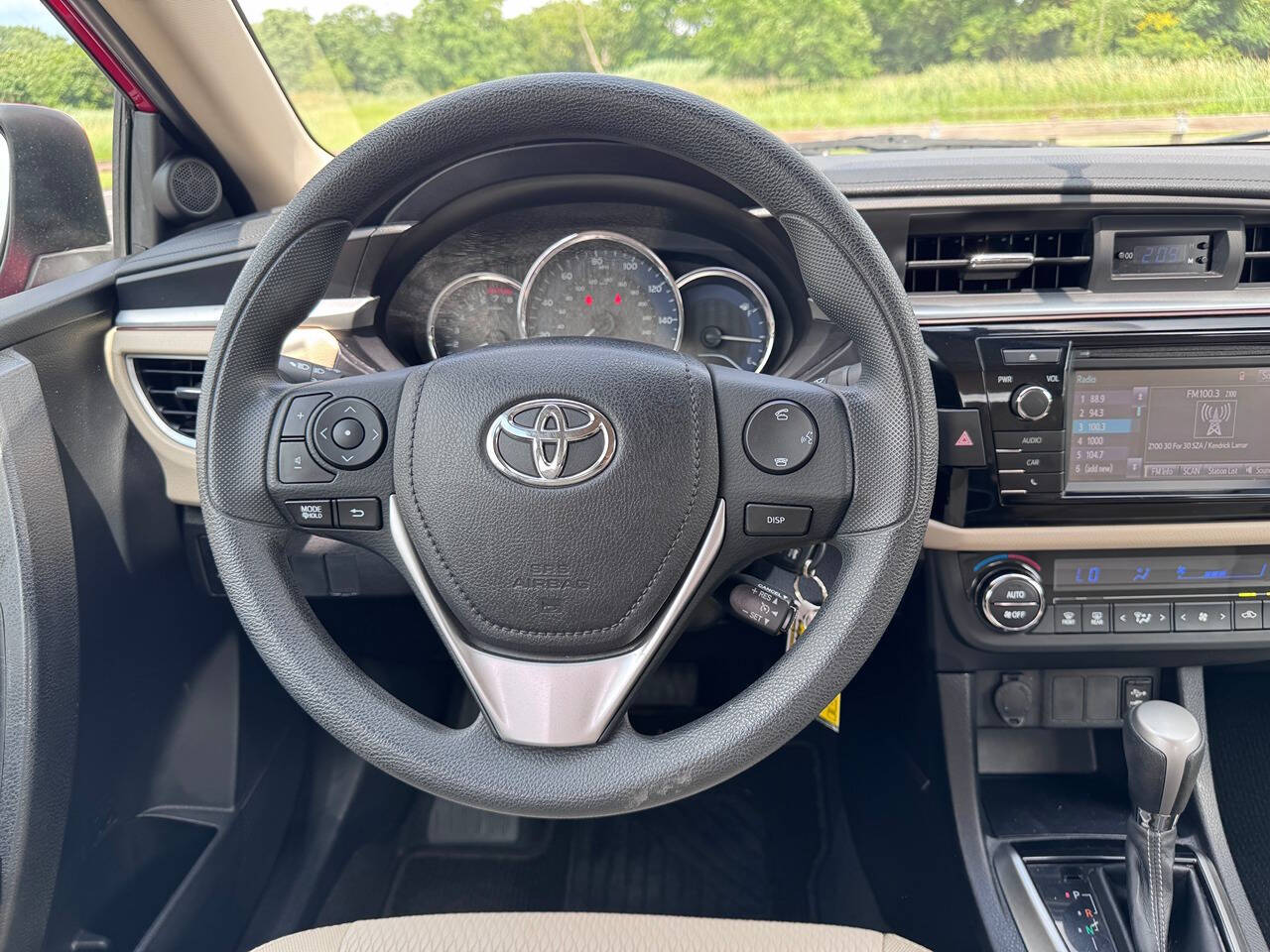 2015 Toyota Corolla 16