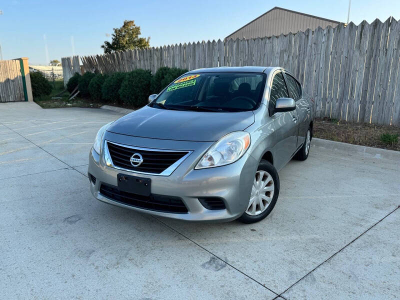 2013 Nissan Versa 1.6 SV