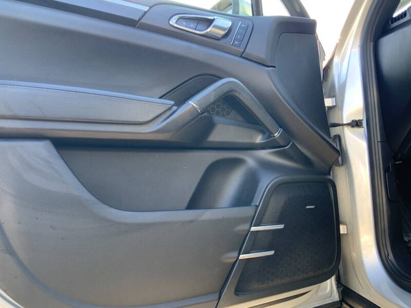 2012 Porsche Cayenne Tiptronic