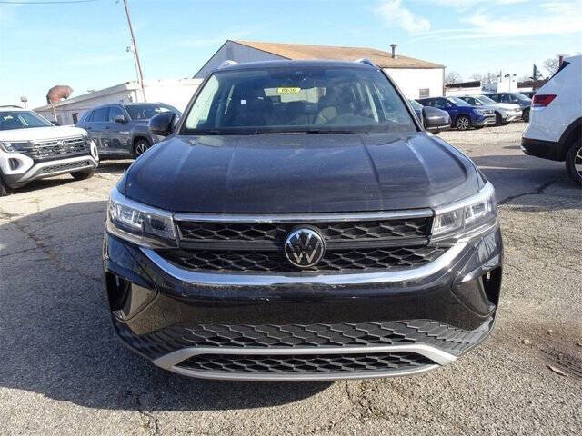 2024 Volkswagen Taos SE 4Motion