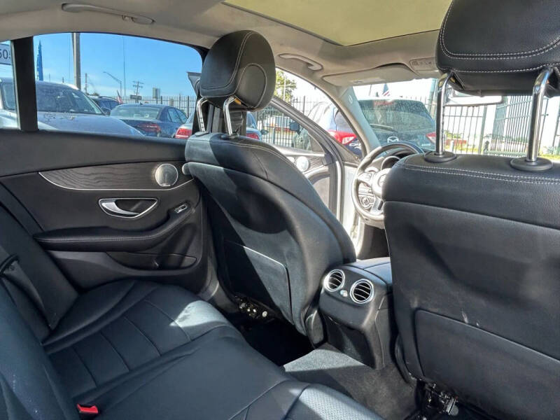 2016 Mercedes-Benz C-Class